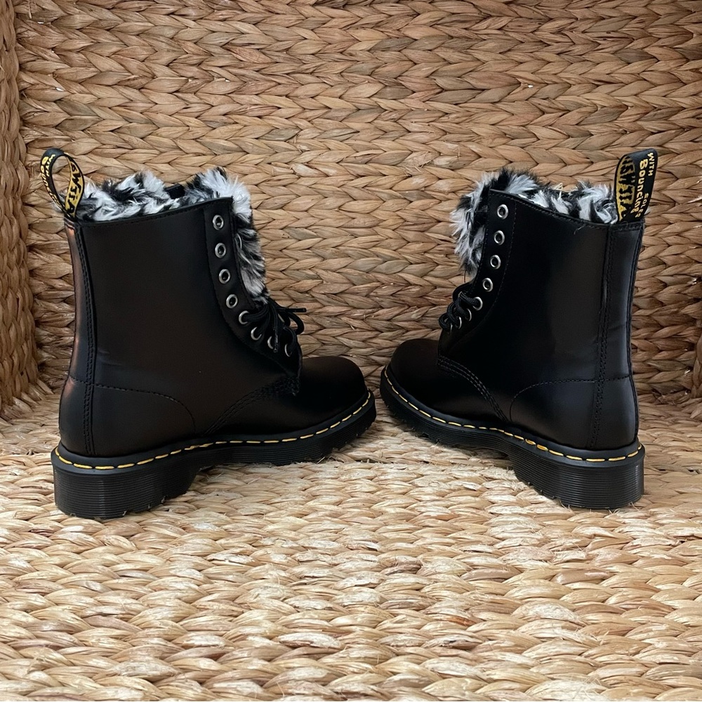 Dr. Martens‎ 1460 Serena Zebra Boots - Picture 5 of 10